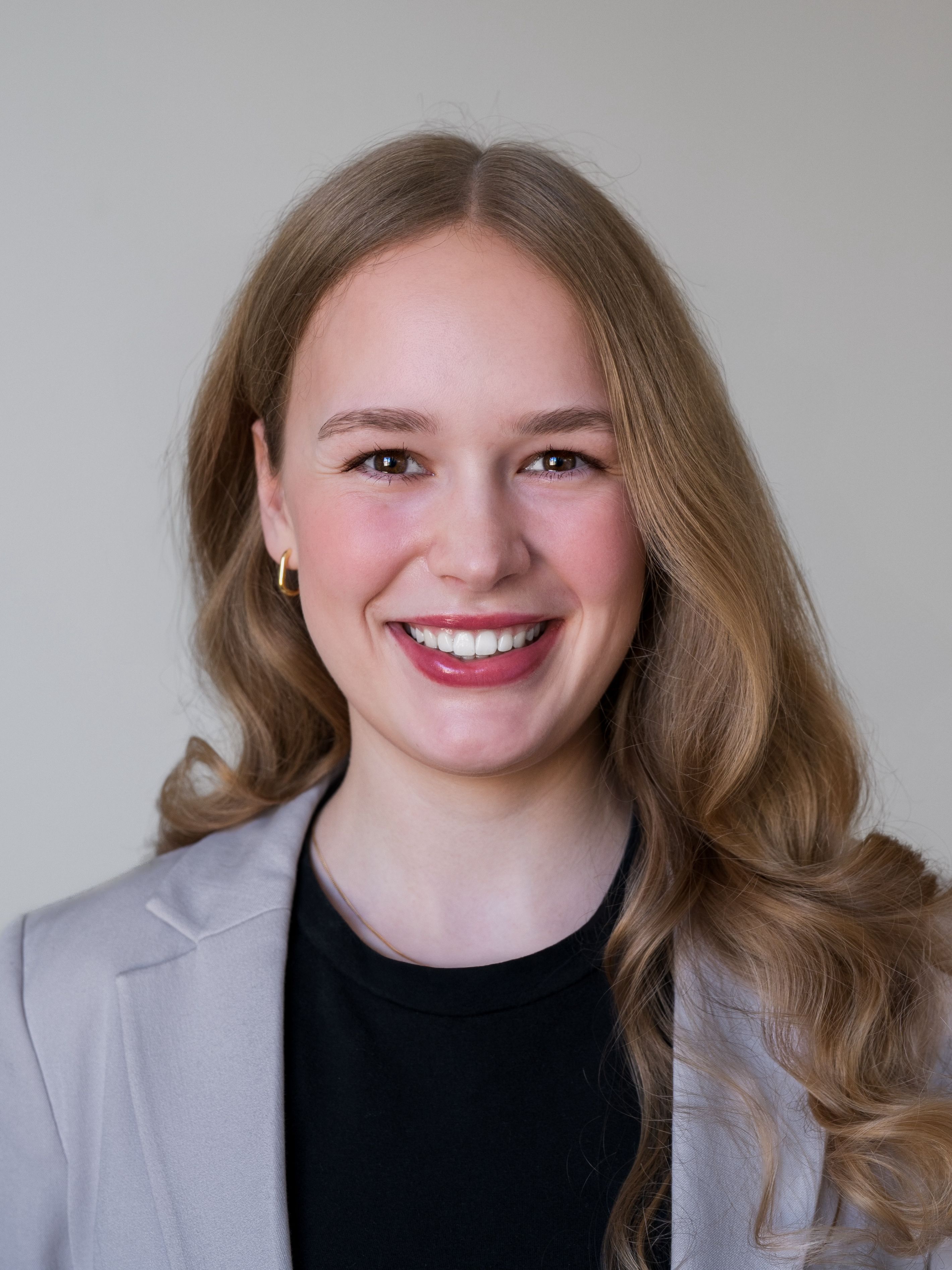  Helen Schär